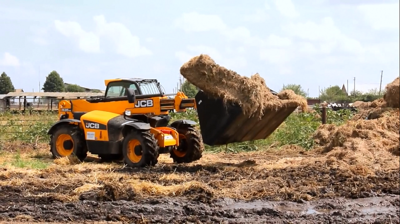 телескопический погрузчик JCB 540-140 Loadall